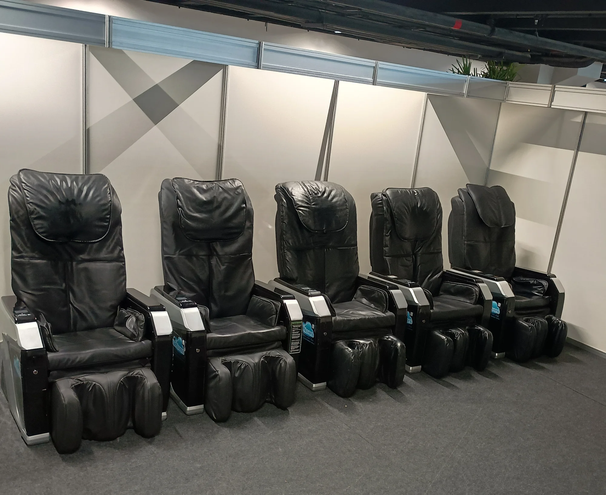 Reforma de poltrona massageadora